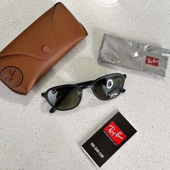 Ray Ban CHROMANCE polarized Matte Black sunglasses - Picture 2 of 4